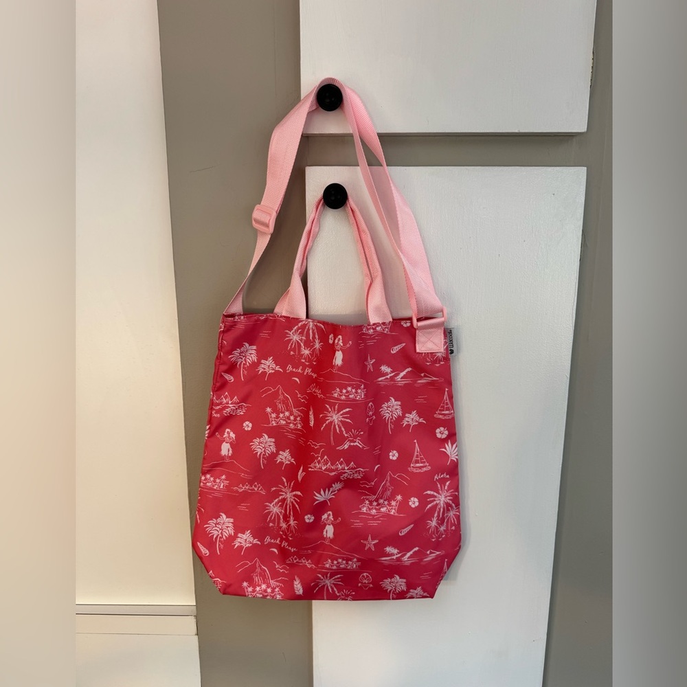 Wacoal Pink Water-Proof Beach Bag Hawaii Theme